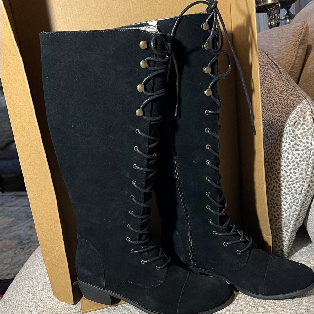 Black Lace-Up Knee-High Boots with Zippered Entry. Size 8.5 Joyfolie. SH168